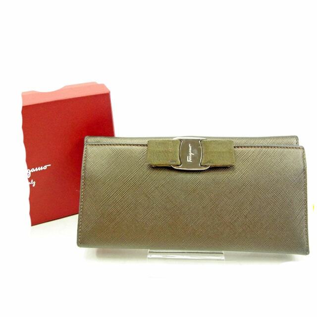 【Fashion Special Fair★24％OFFクーポン】サルヴァトーレフェラガモ 長財布 ブランド財布 さいふ ファスナー付き長財布 グレー系 PVC×レザー ヴァラリボン t10660 【中古】 ブランド ハイブランド ヴィンテージ 送料無料