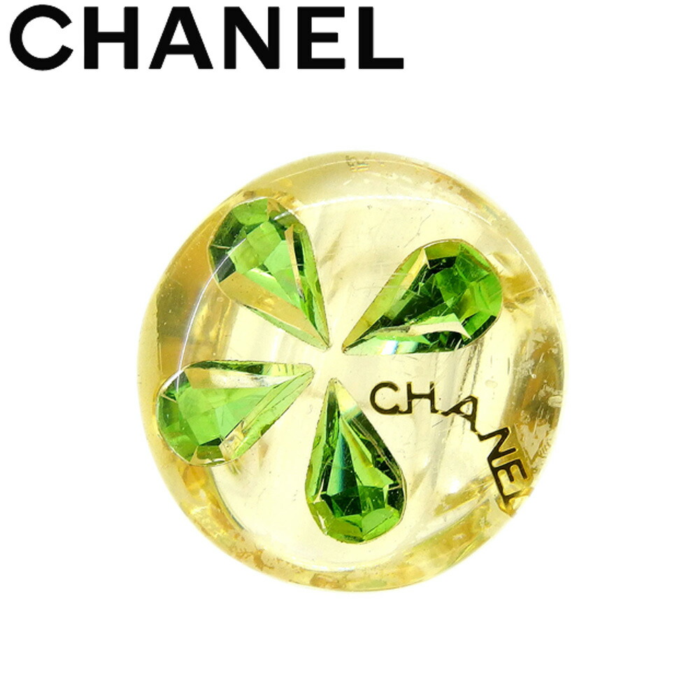 CHANEL グリーン　イヤリング　四葉 CHANEL 1996年製 ラウンドドットスタッズCCマークイヤリング
