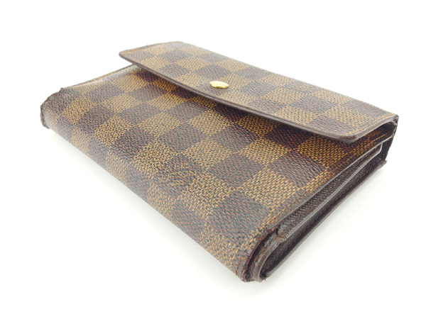 BRAND DEPOT: Three Louis Vuitton fold wallet lady Mie Suda / ポルトトレゾールエテュイパピエ Louis Vuitton C2019 ...