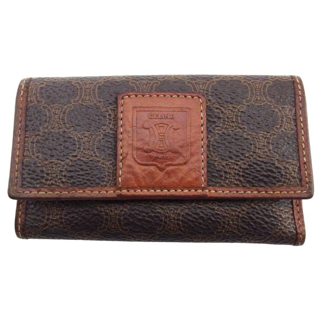 CELINE ケース ダークブラウン ロゴ入り キーケース c4890.jpg