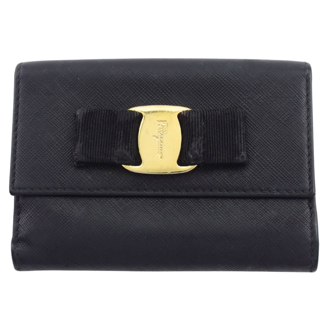 《訳あり未使用品》Ferragamo 二つ折り財布 ブラック レッド ゴールド Amazon | FERRAGAMO フェラガモ 2つ折り財布 22D780 746643 コンパクト