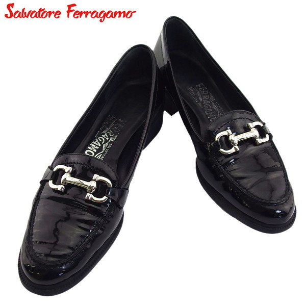 フェラガモ ローファー レディース 黒 ガンチーニ金具 新品同様 楽天