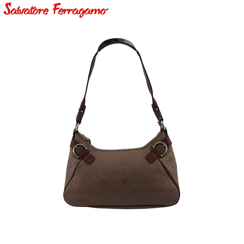【新生活応援★29％OFFクーポン】サルヴァトーレフェラガモ Salvatore Ferragamo ショルダーバッグ ガンチーニ ベージュ ブラウン シルバー レディース 中古 ブランド ハイブランド ヴィンテージ