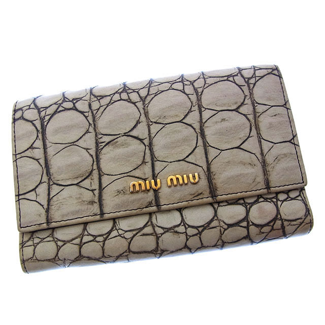 miumiu 三つ折り財布 クロコ型押し Amazon | MIUMIU クロコダイルプリントレザー 三つ折り 財布
