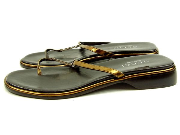 gucci gold flip flops