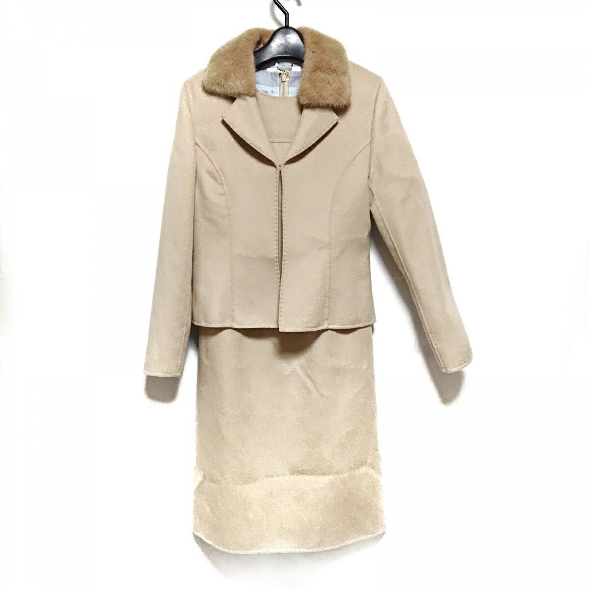 在庫一掃 Courreges クレージュ ワンピーススーツ サイズ9ar S レディース ベージュ ミンク ファー取り外し可 中古 年最新海外 Www Sxccaa Net