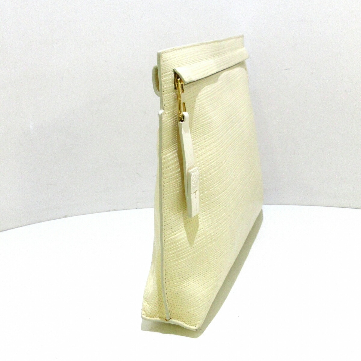 中古 Loewe ロエベ Tポーチ クラッチバッグ レディース レザー アイボリー Butlerchimneys Com