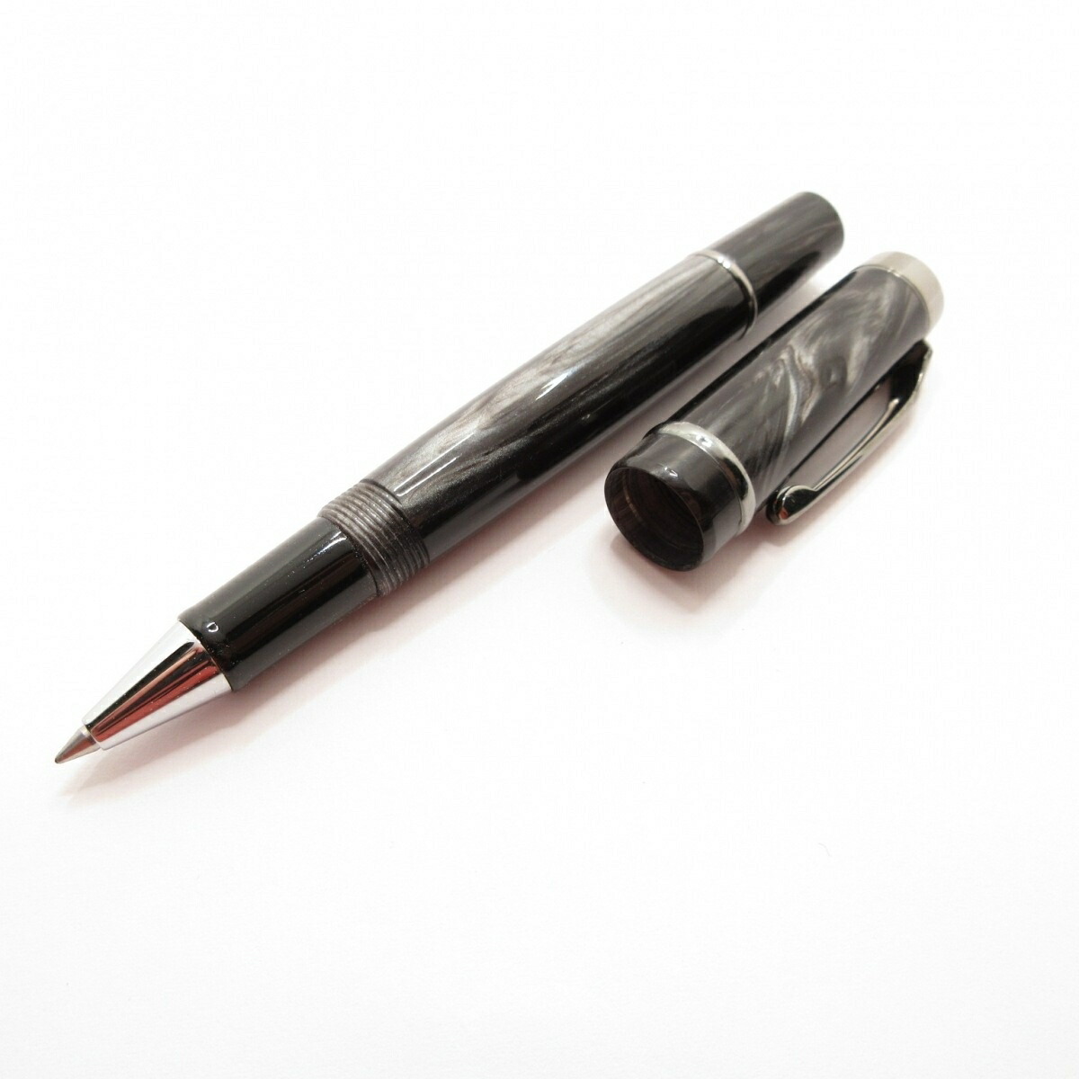 中古 Roger Dubuis ロジェデュブイ ボールペン インクあり 青 黒 ダークグレー シルバー プラスチック 金属素材 Bouncesociety Com