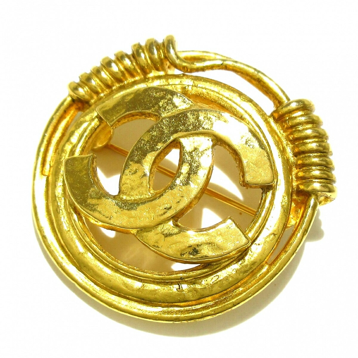 中古 Chanel シャネル ブローチ ココマーク ゴールド 金属素材 Runawayapricot Com