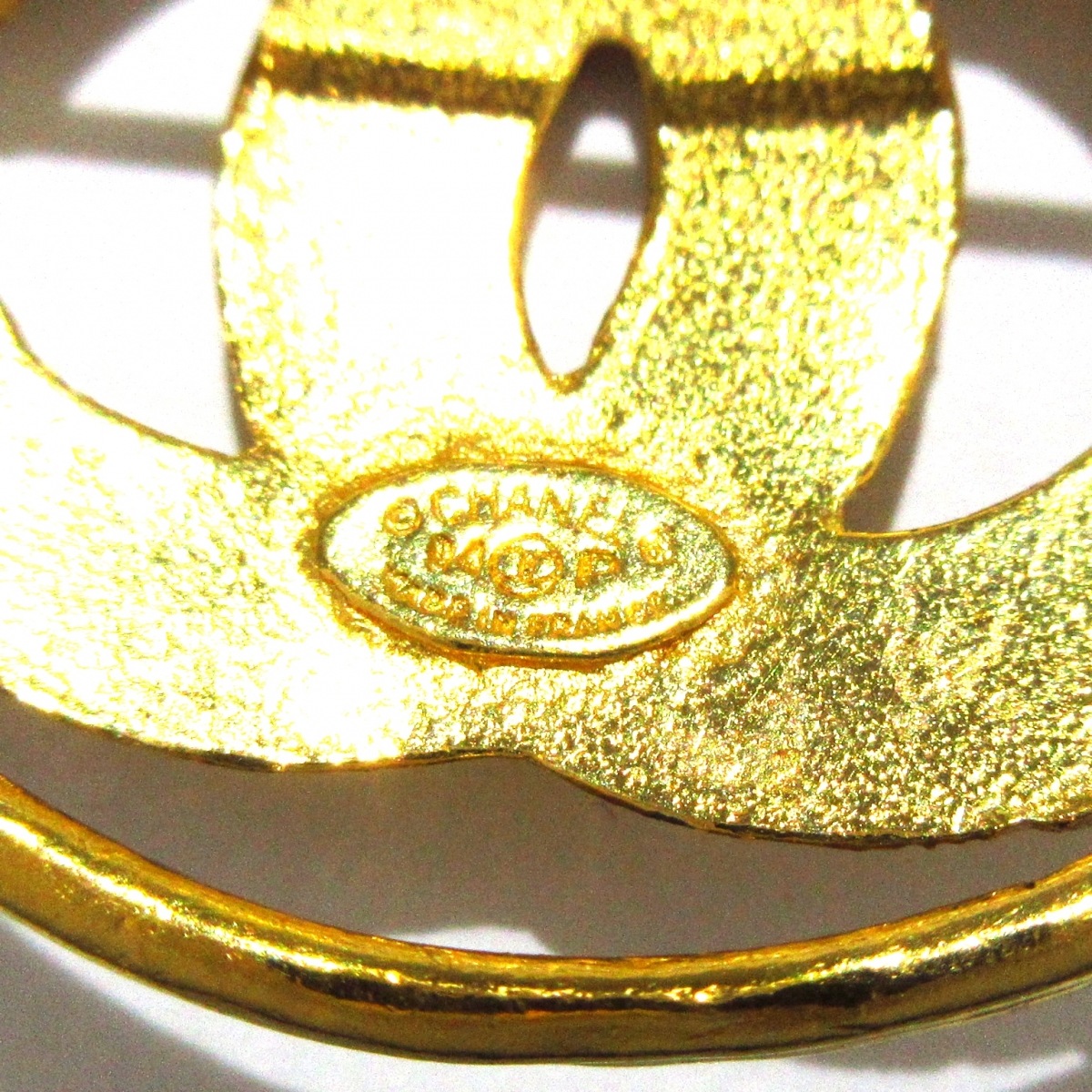 中古 Chanel シャネル 胸飾り ココ表徴 ゴールド 金属素材 Damienrice Com