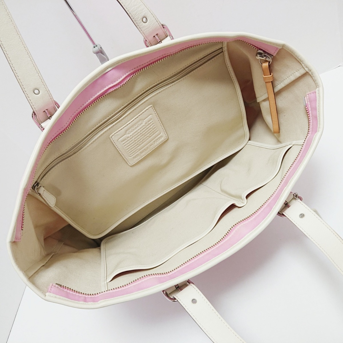 代引不可 Coach コーチ ショルダーバッグ ピンク アイボリー ジャガード レザー Batesmartin Com