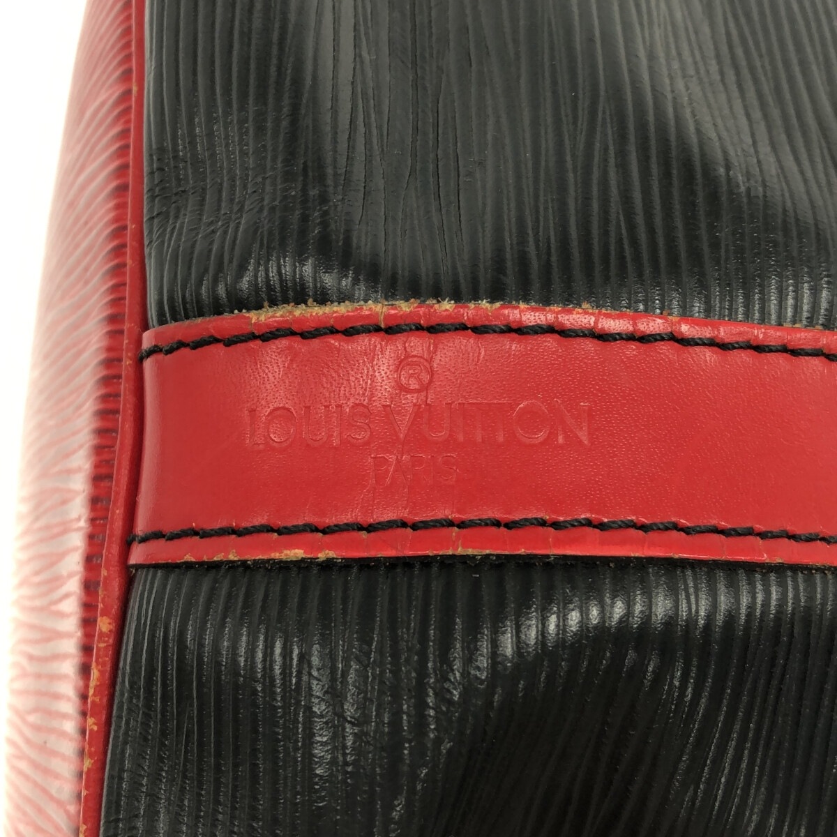 LOUIS VUITTON(ルイヴィトン) プチ・ノエ ショルダーバッグ レザー(LVロゴの刻印入り) スペシャルオーダー品 バイカラー(ノワール× カスティリアンレッド) バッグ | windowmaker.com