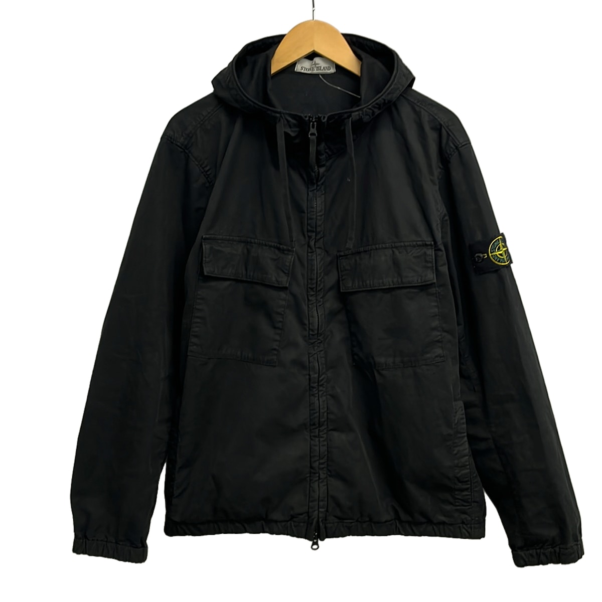 【新着】【中古】STONE ISLAND(ストーンアイランド) ブルゾン ジップアップ 黒