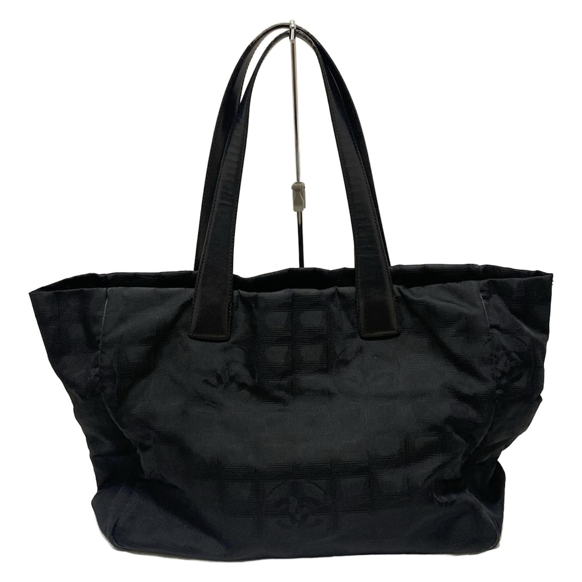 【中古】CHANEL(シャネル) ニュートラベルライントートMM トートバッグ 黒 レザー