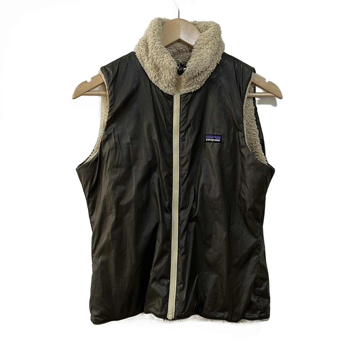 patagonia ベージュ ジップアップベスト　ベスト　古着　ビンテージ patagonia ベージュ ジップアップベスト ベスト 古着 ビンテージ