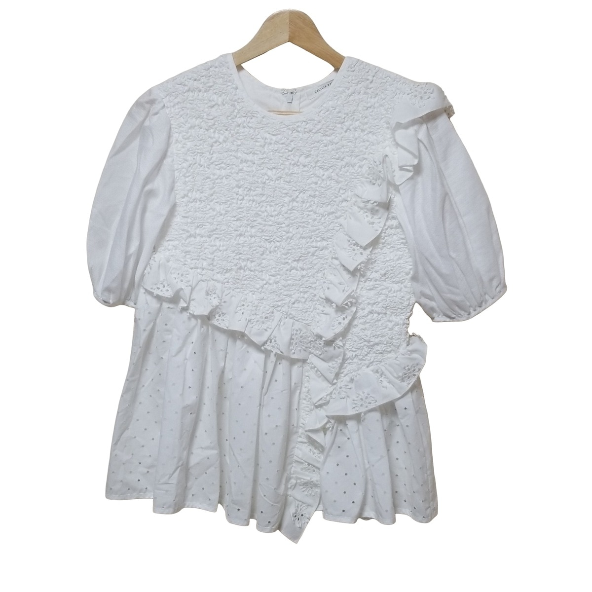 【中古】CECILIE BAHNSEN(セシリー バンセン) 半袖カットソー 労働者の一団のど首/シワ産業/フラウンス/パンチング 白
