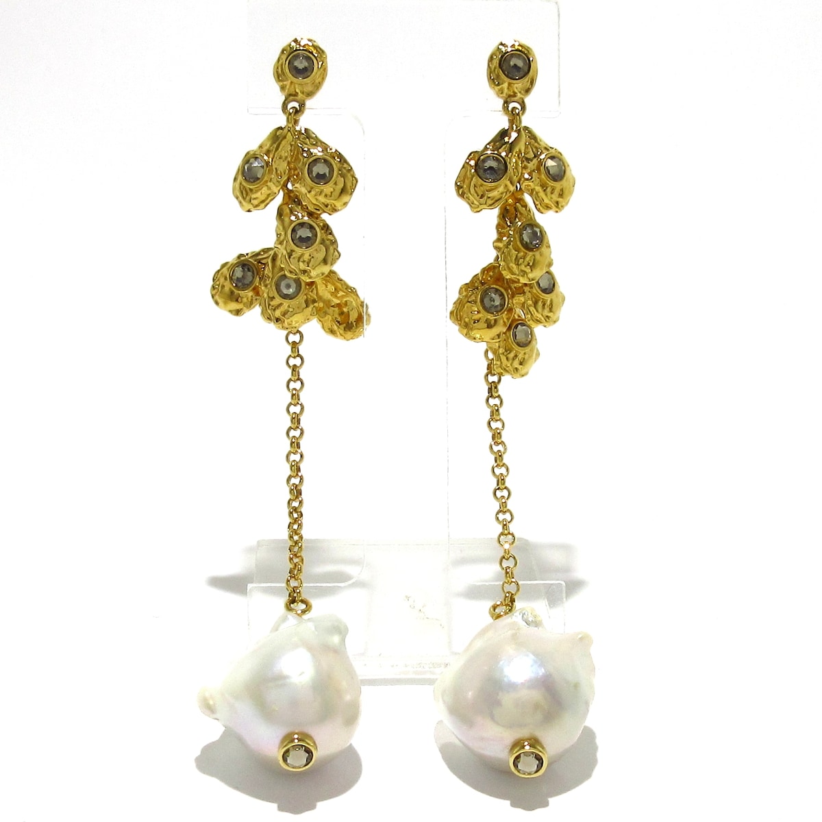 楽天市場】CHLOE/クロエピアス ラウンドモチーフ リング ロゴ ピアス