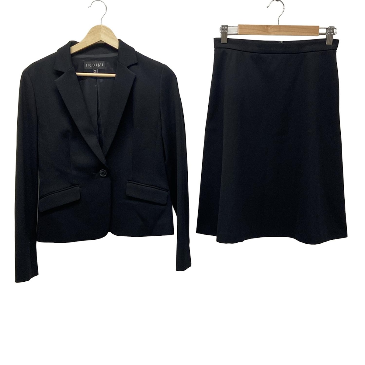 新品同様　INED　スカートスーツ　セットアップ　ブラック　9号　M　ウール 新品同様INEDスカートスーツセットアップブラック9号Mウール