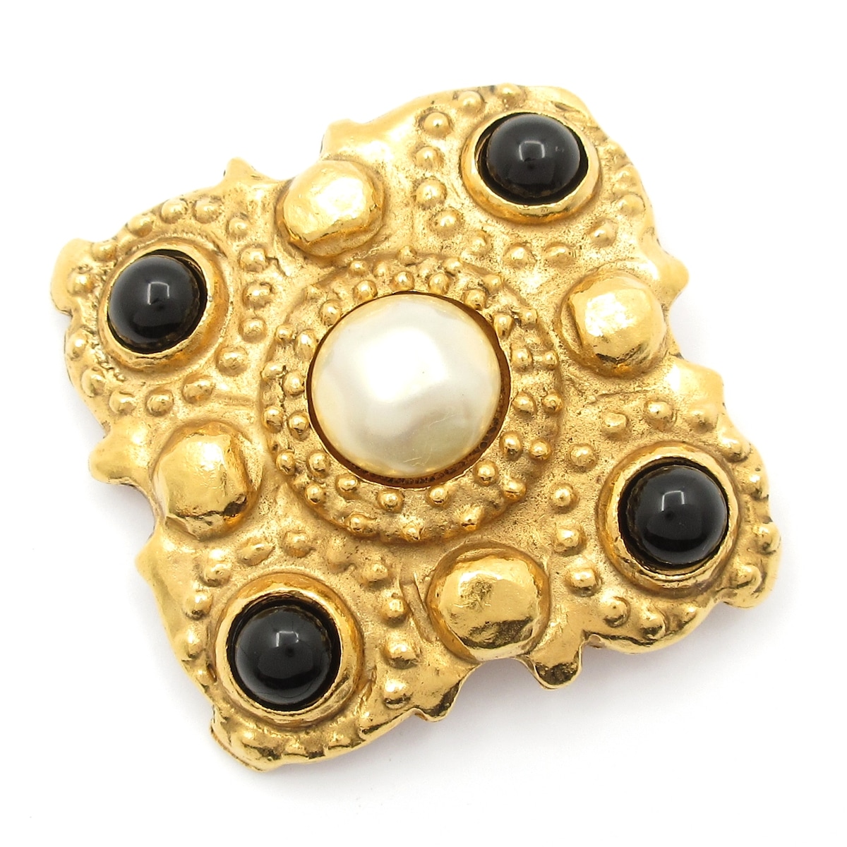 【中古】CHANEL(シャネル) ブローチ ゴールド×黒×アイボリー