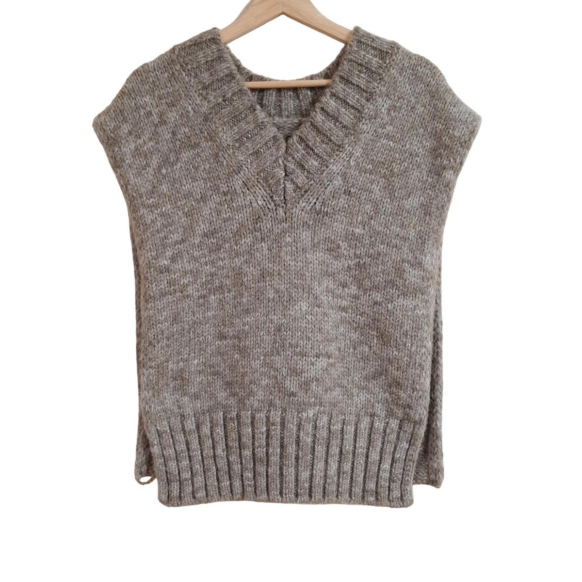 【中古】Maison Margiela(メゾンマルジェラ) ノースリーブセーター Vネック ライトブラウン×ブラウン
