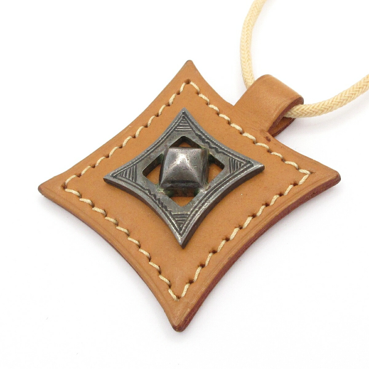 エルメス　Hermes トゥアレグ レザー チョーカー ペンダント HERMES（エルメス） トゥアレグ レザー チョーカー SV925 ネックレス