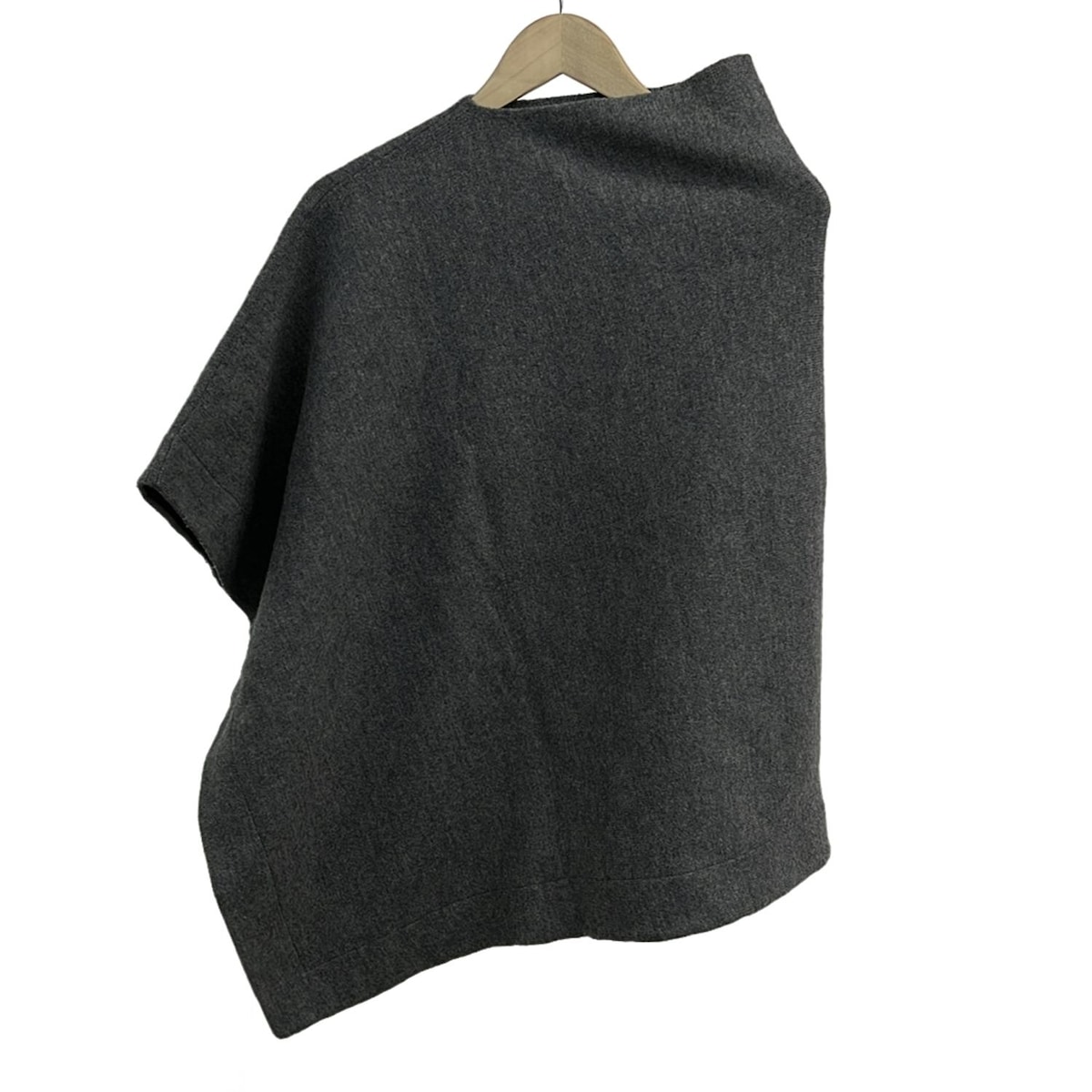 MAYDI マイディ ハンドメイド KNITTED CAPE ニットポンチョ 楽天市場】【中古】MAYDIニットポンチョ オフホワイト【価格見直し