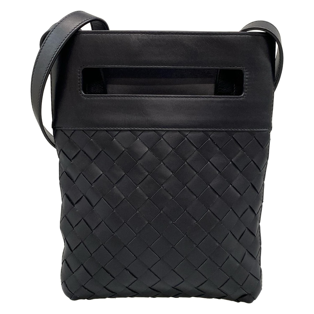 【中古】BOTTEGA VENETA(ボッテガヴェネタ) イントレチャート ショルダーバッグ 黒 レザー