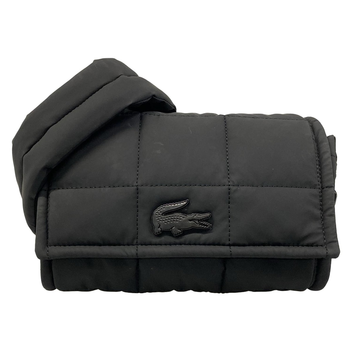 【新着】【中古】Lacoste(ラコステ) ショルダーバッグ 中綿/キルティング/ストラップ取り外し可/斜め掛け 黒