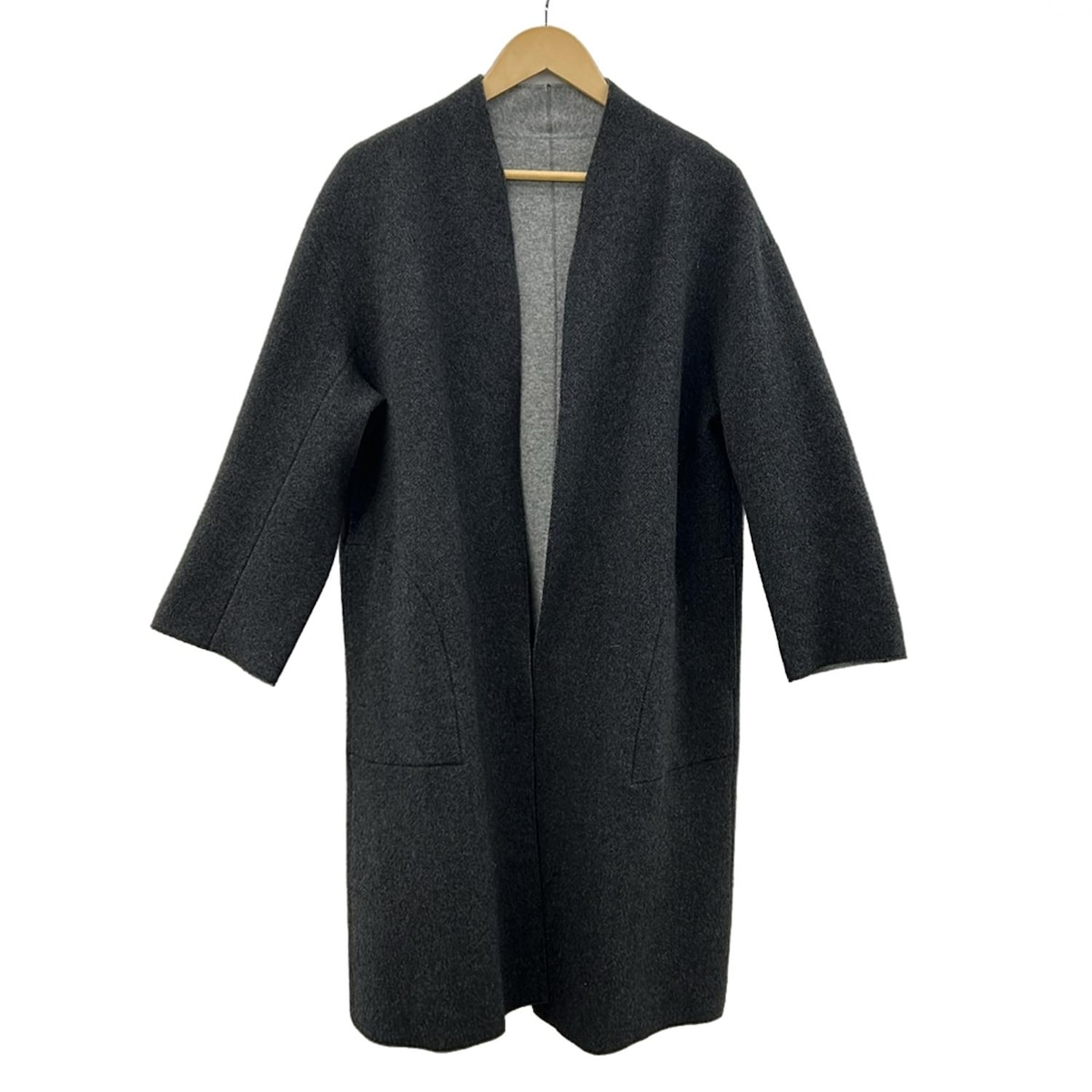 【新着】【中古】YOSHIE INABA(ヨシエイナバ) コート 春・秋物/リバーシブル 黒×グレー