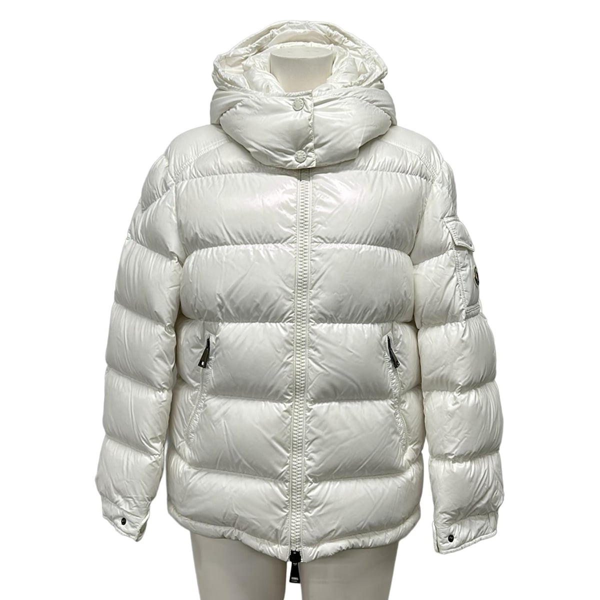 【新着】【中古】MONCLER(モンクレール) MAIRE(マイレ) ダウンジャケット 長袖/ジップアップ/フード取り外し可/冬 白 ダウン