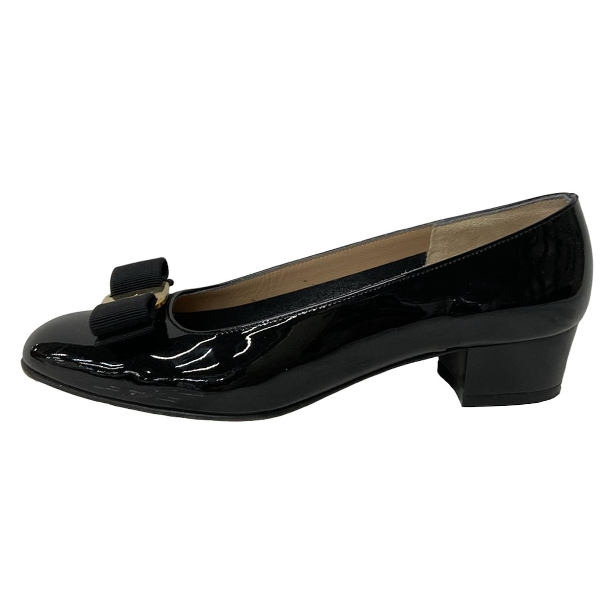【新着】【中古】FERRAGAMO/SalvatoreFerragamo(サルバトーレフェラガモ) ヴァラ パンプス 黒 レザー