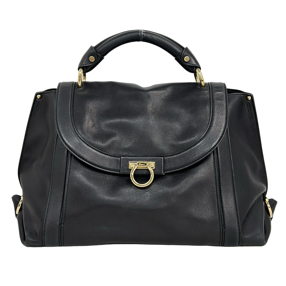 【新着】【中古】FERRAGAMO/SalvatoreFerragamo(サルバトーレフェラガモ) ソフトソフィア ハンドバッグ 黒 レザー