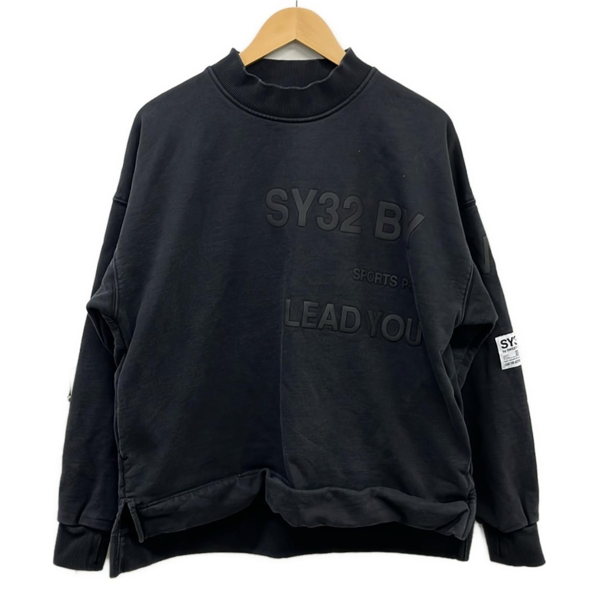 【新着】【中古】SY32 by SWEET YEARS(エスワイサーティトゥ バイ スウィートイヤーズ) トレーナー ハイネック 黒