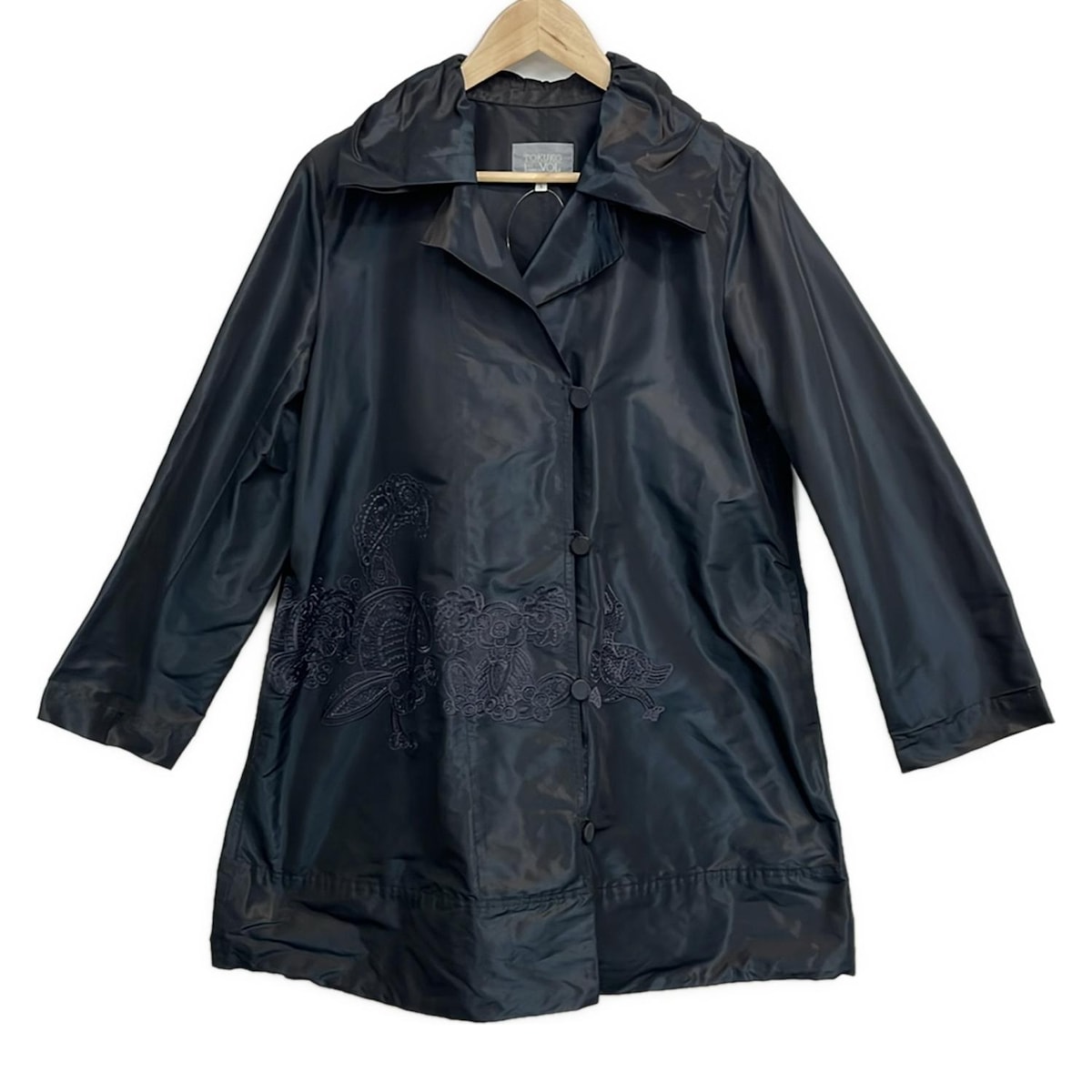 【中古】TOKUKO 1er VOL(トクコ・プルミエヴォル) 厚地の外套 春・秋物/刺しゅう 黒 レディースファッション-コート・ジャケット