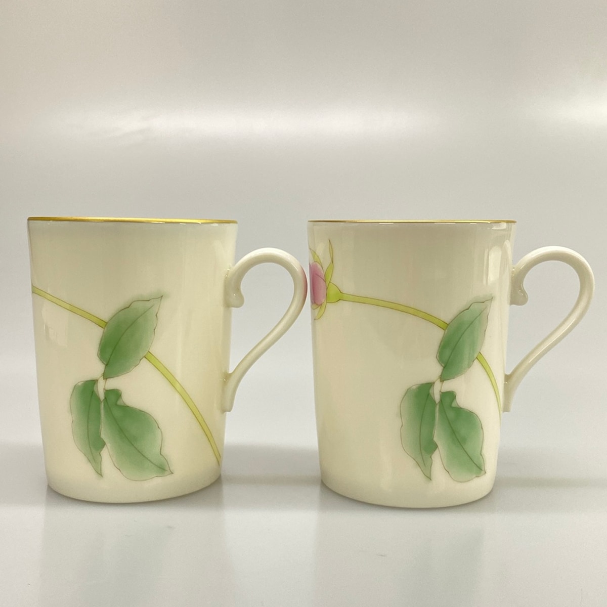 【中古】香蘭社(コウランシャ) 食器 マグカップ×2点 白×グリーン×マルチ