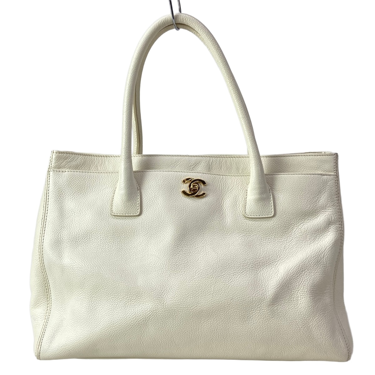 【新着】【中古】CHANEL(シャネル) エグゼクティブライン トートバッグ ゴールド金具 アイボリー レザー｜ブランディア　店