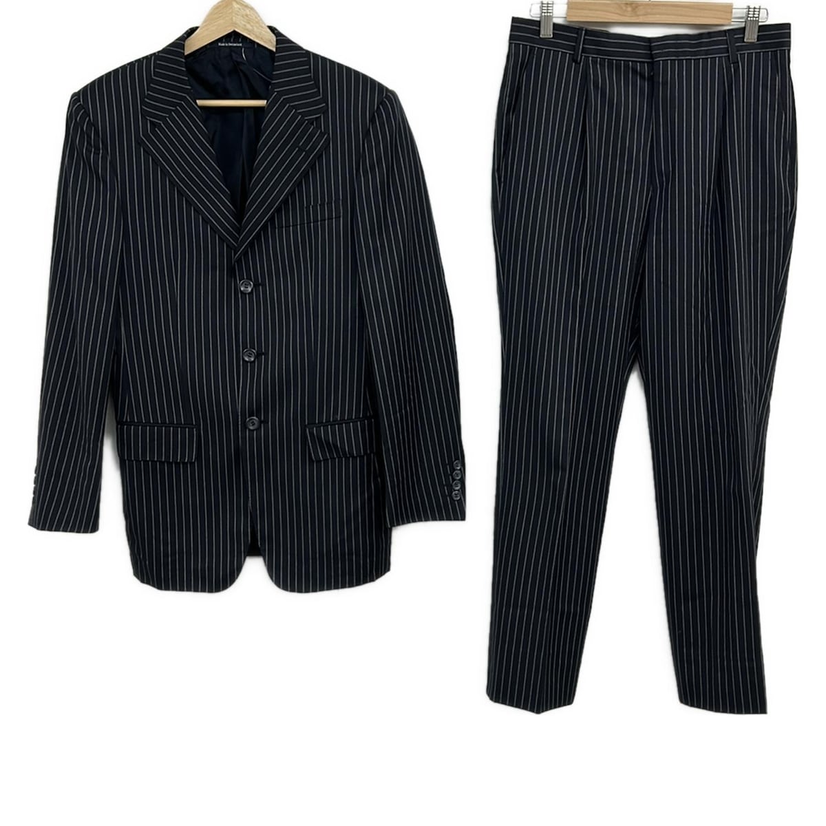 【新着】【中古】VERSACE(ヴェルサーチ) シングルスーツ ストライプ/肩パッド ネイビー×白