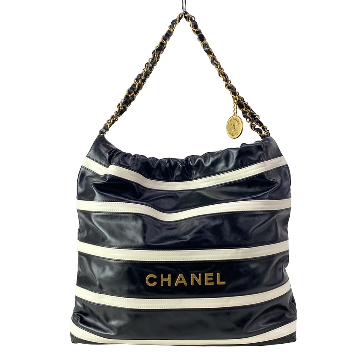 【新着】【中古】CHANEL(シャネル) CHANEL 22 スモール ハンドバック ショルダーバッグ チェーン店肩部/ヴィンテージゴールド金具/メタルシリアルプレート 黒×白