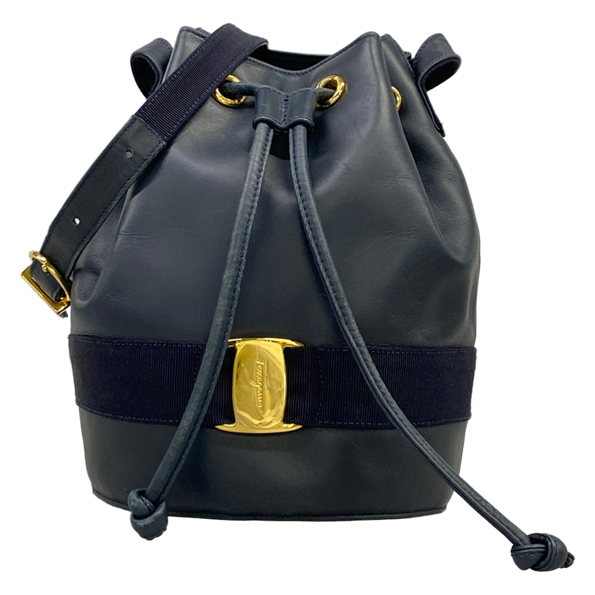 【新着】【中古】FERRAGAMO/SalvatoreFerragamo(サルバトーレフェラガモ) ヴァラ ショルダーバッグ 合切袋型 ダークネイビー なめし革