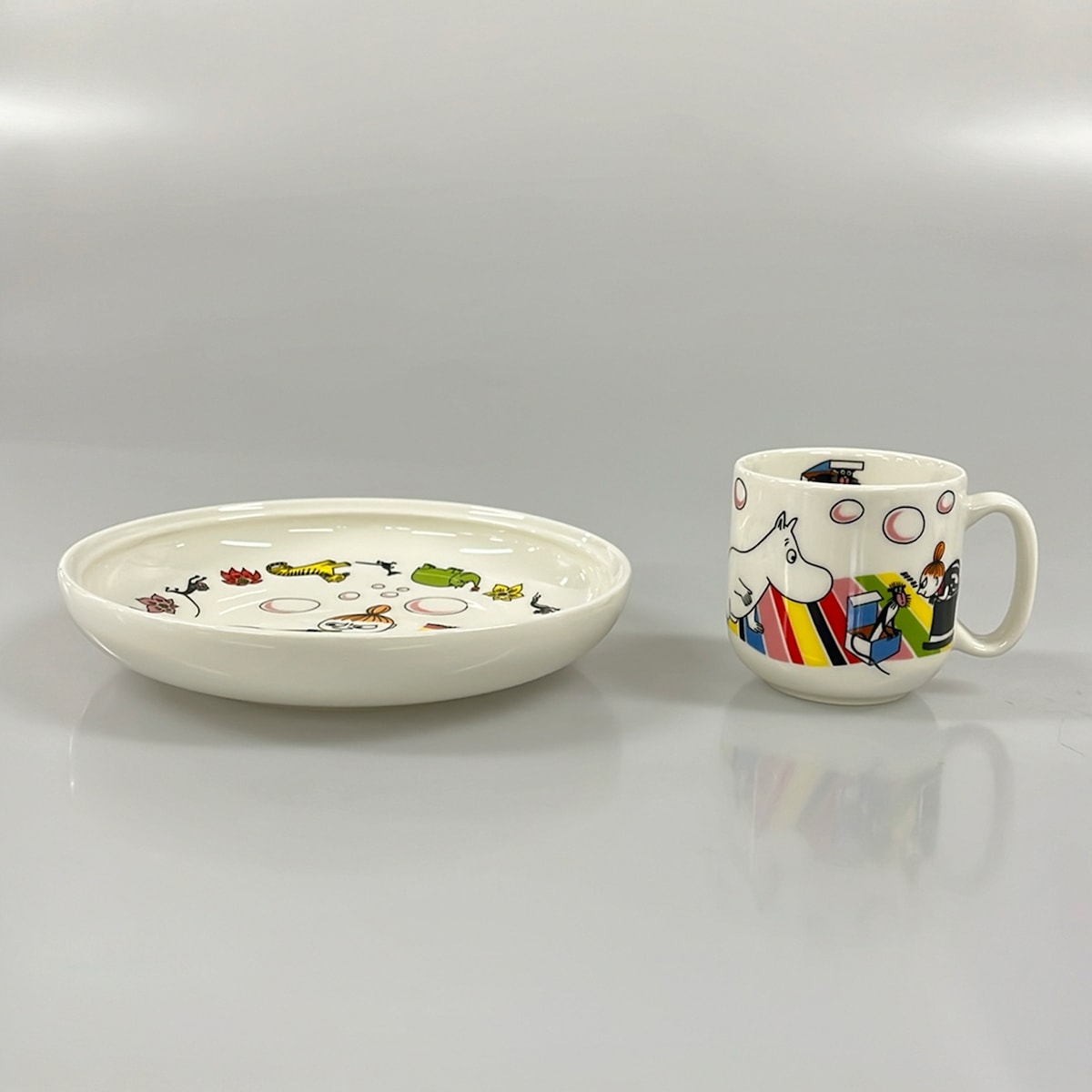 【中古】ARABIA(アラビア) 食器 お皿×1点/カップ×1点/お花(花)/毛の荒物/MOOMIN 白×赤いこと×マルチ