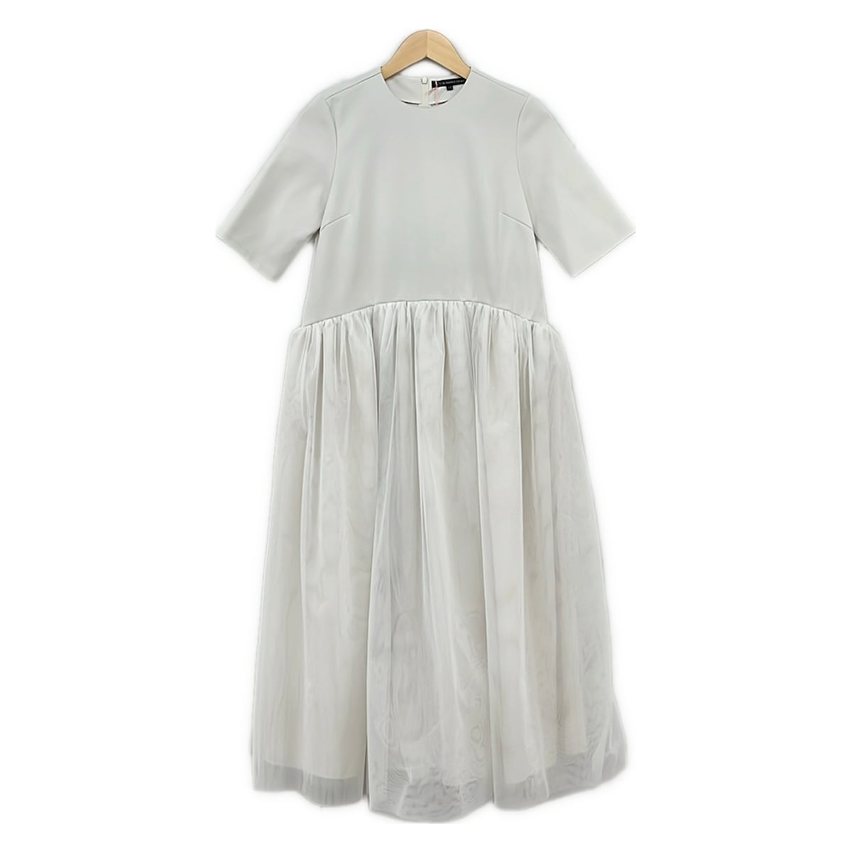 【中古】TSURU BY MARIKO OIKAWA(ツルバイマリコオイカワ) 衣裳 労働者の一団首っ玉/半袖/ロング 象牙色×白