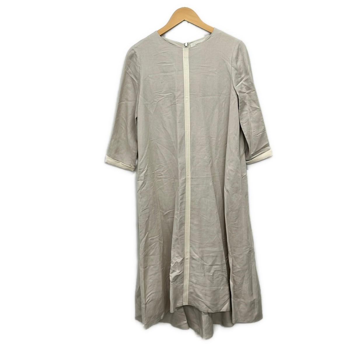 【新着】【中古】Leilian(レリアン) 衣装 労働者の一団素っ首/七分袖/マキシ丈 ベージュ×象牙色