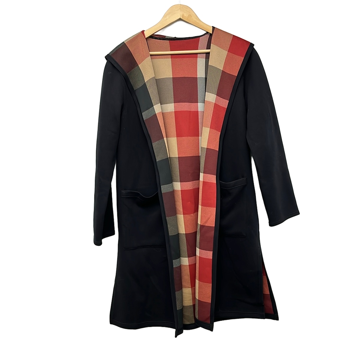 【中古】BLUE LABEL CRESTBRIDGE(ブルーレーベルクレストブリッジ) 厚地の外套 長袖/照合のしるし柄/リヴァーシブル/秋/春 黒×ベージュ×赤いこと