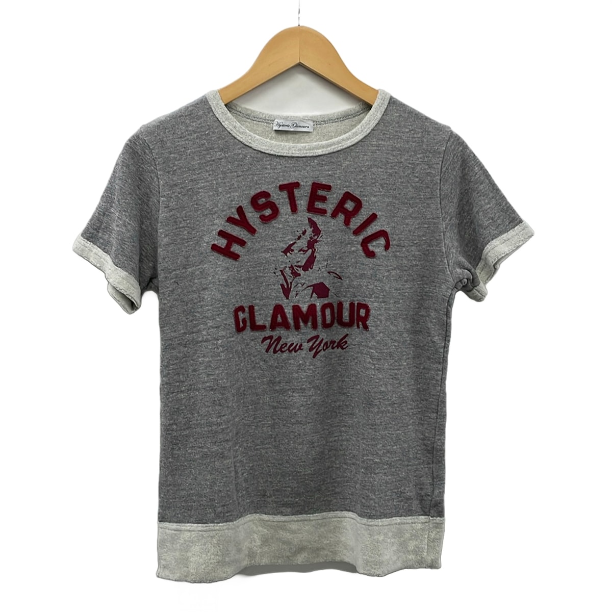 【新着】【中古】HYSTERIC GLAMOUR(ヒステリックグラマー) 半袖ティーシャツ 労働者の一団のど首 薄墨色×ボルドーワイン