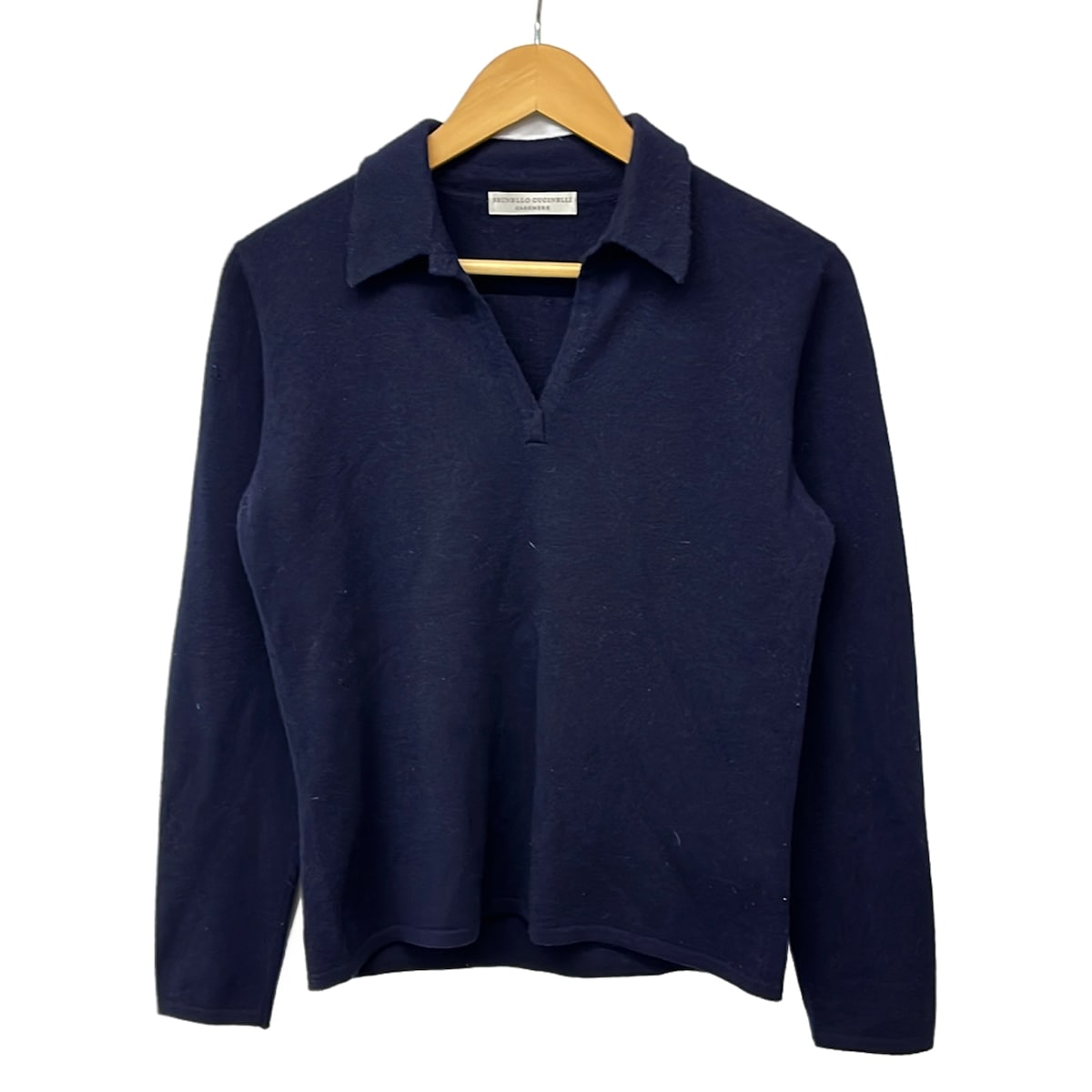 【中古】BRUNELLO CUCINELLI(ブルネロクチネリ) 長袖ティーシャツ Vのど首/カシミール/襟付き添い人/ポロティーシャツ 米国海軍