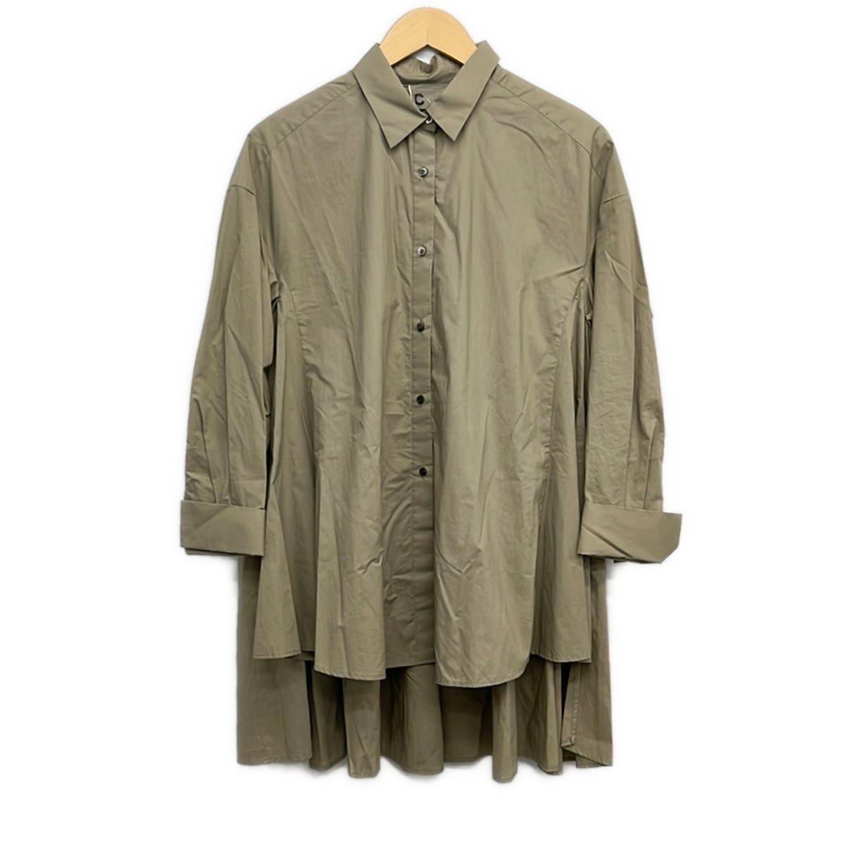 【中古】Chaos(騒々しい混乱) 長袖プルオーバートップ 薄墨色ベージュ