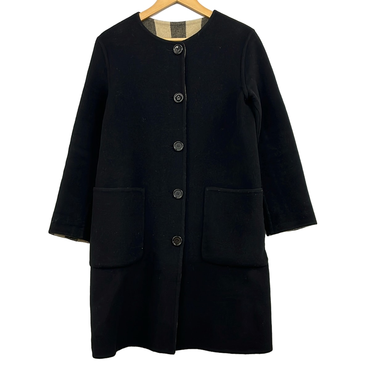 【中古】BURBERRY LONDON ENGLAND(バーバリーロンドンイングランド) 厚地の外套 長袖/照合のしるし柄/リヴァーシブル/秋/冬 黒×ベージュ×赤いこと