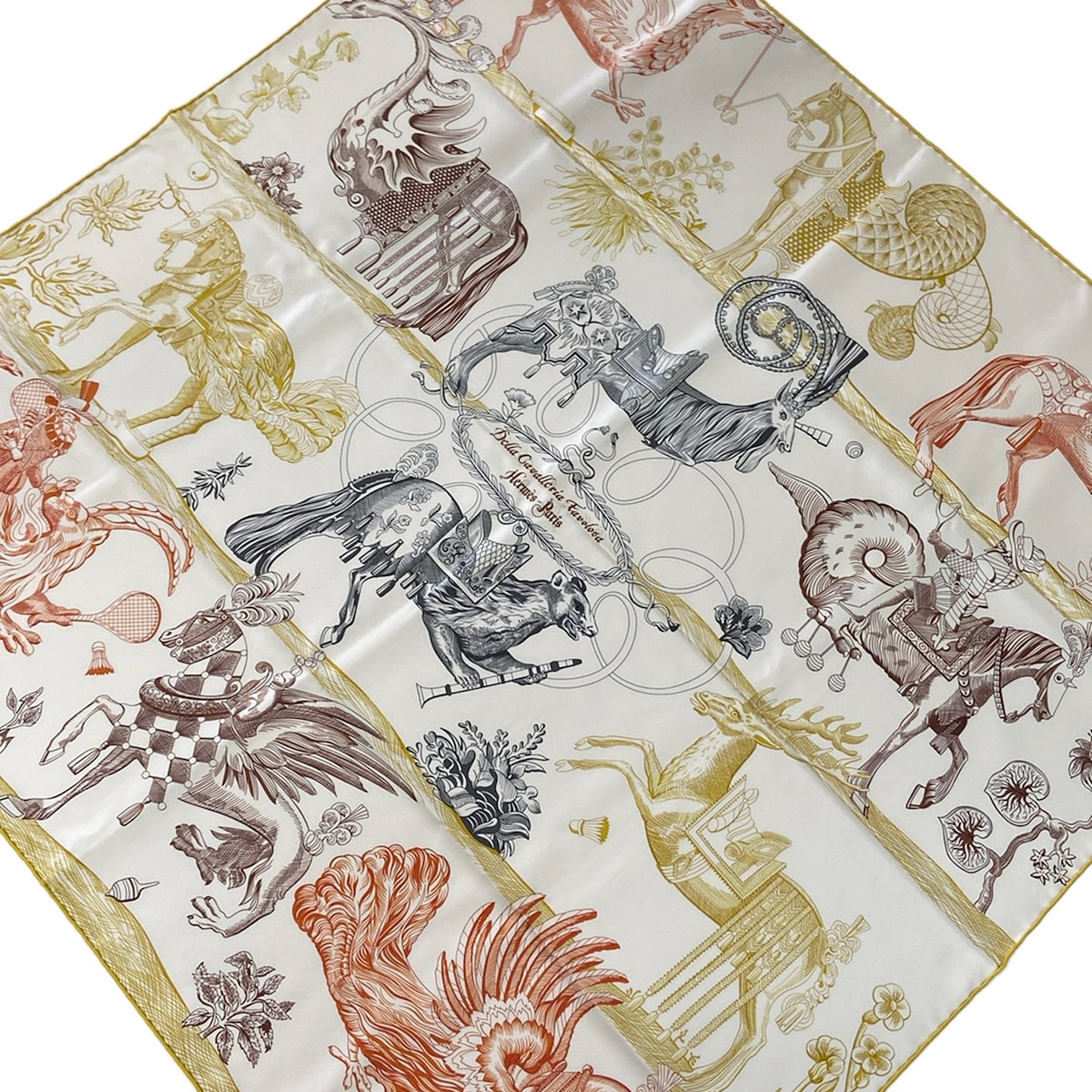 【新着】【中古】HERMES(エルメス) カレ90 えり巻き Della Cavalleria Favolosa 象牙色×黄色×マルチ