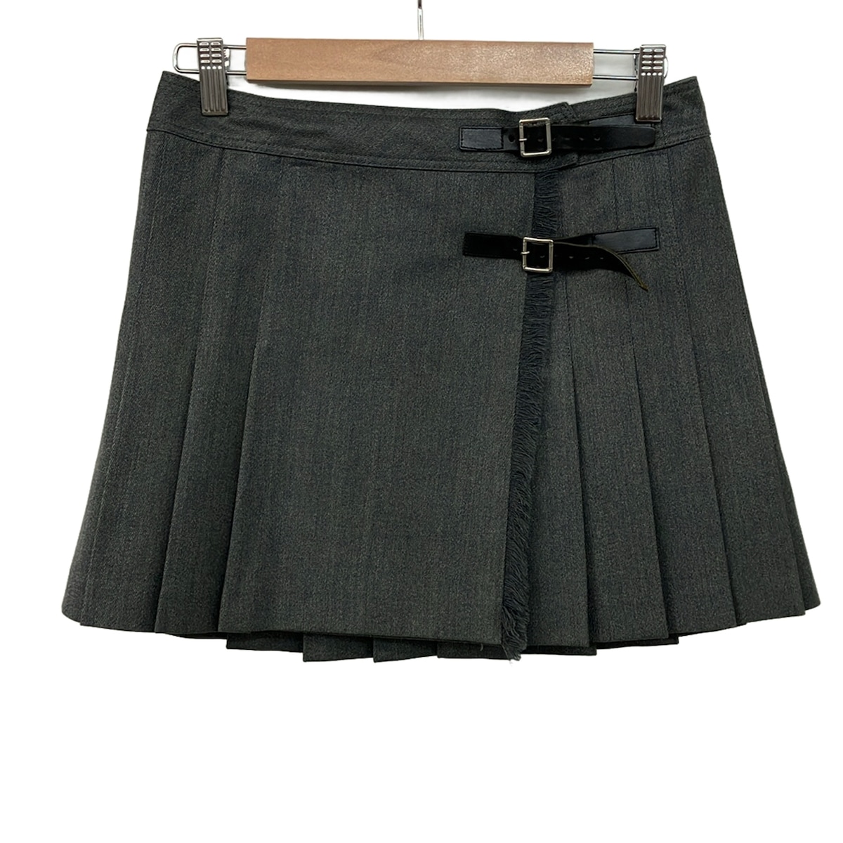 【新着】【中古】Burberry Blue Label(バーバリーブルーレーベル) 巻きスコート ミニ/筋目 うす暗い薄墨色