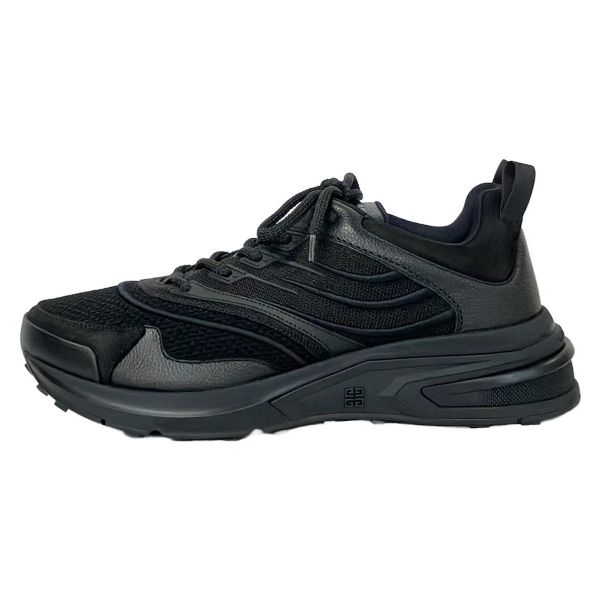 【新着】【中古】GIVENCHY(ジバンシー) スニーカー 黒 レザー|ブランディア 店